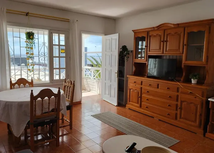 Apartamento 2 Dormitorios Cerca De La Playa En Puerto Del Carmen